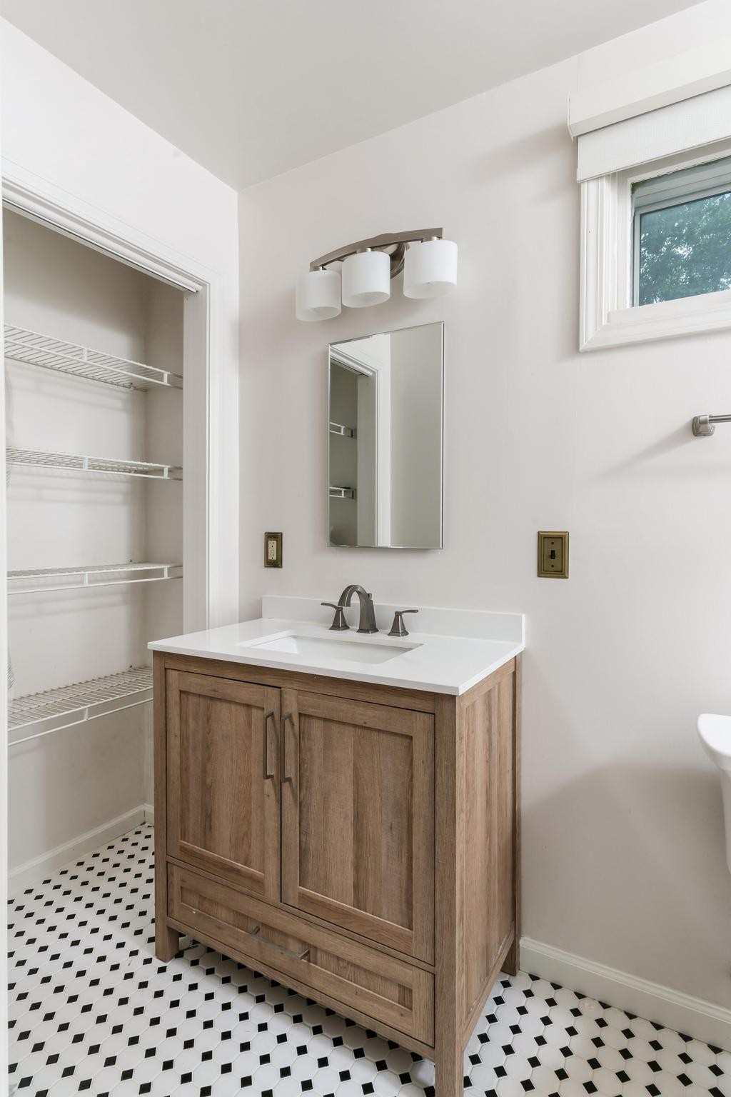 217 Ridgeway Drive Nashville, TN 37214 - Photo 13 of 25