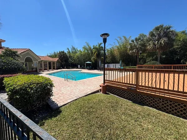 $169,900 | 433 Fountainhead Circle, Unit 192, Kissimmee, FL 34741