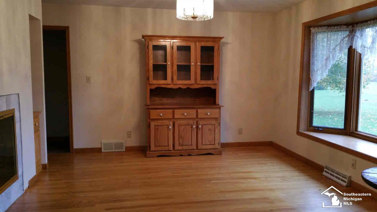 3950 East Dunbar Road Monroe, MI 48161 - Photo 7 of 18 20451636-6.JPG