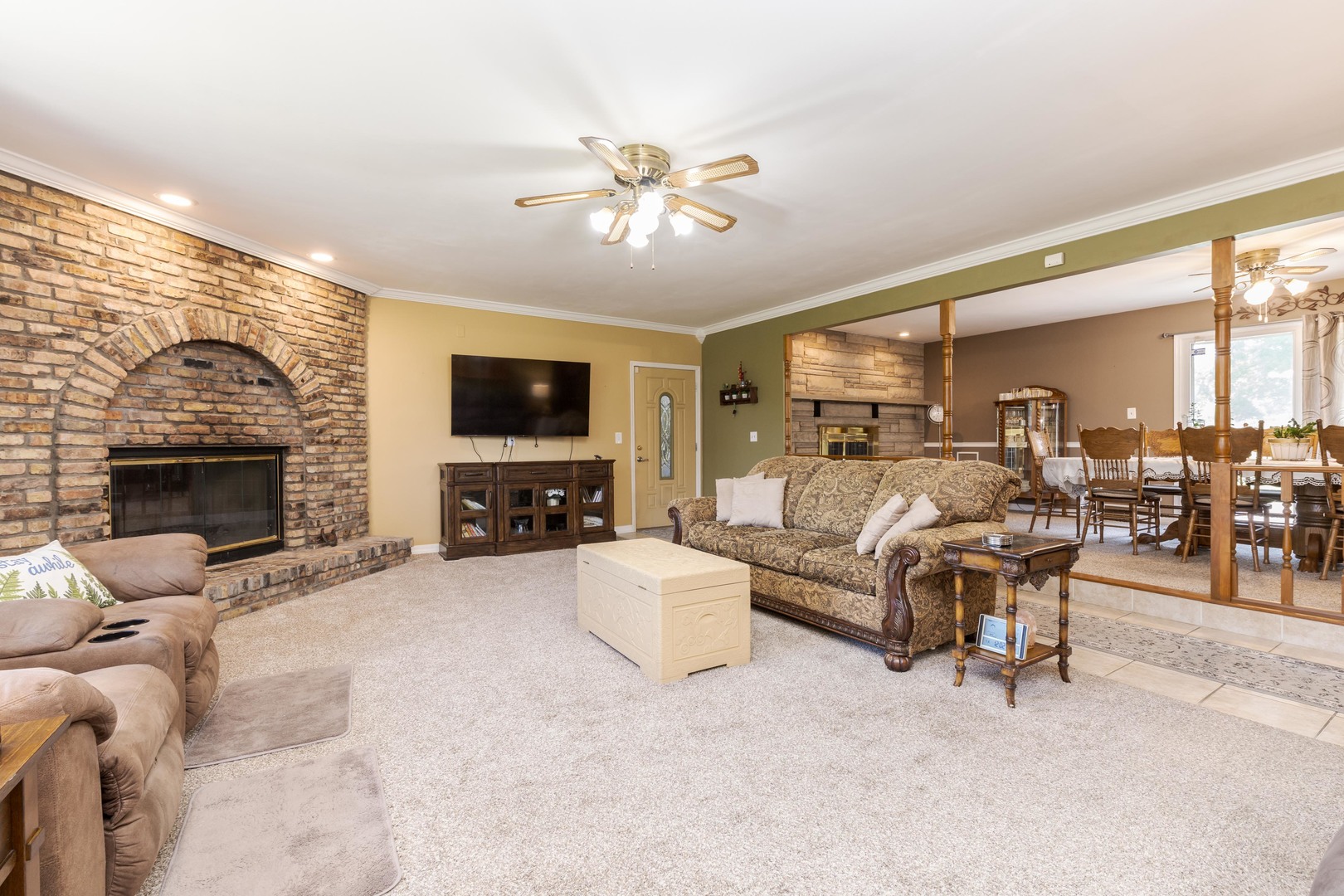 1604 6 Points Road Bloomington, IL 61701 - Photo 18 of 40
