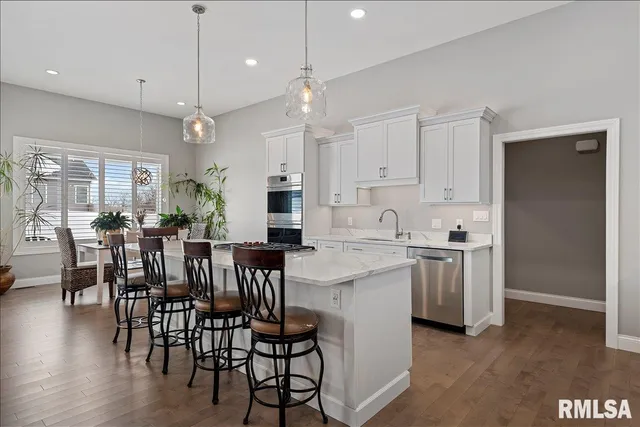 $750,000 | 2813 Richardson Drive, Springfield, IL 62711