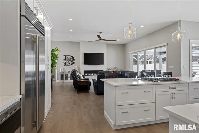 $750,000 | 2813 Richardson Drive, Springfield, IL 62711