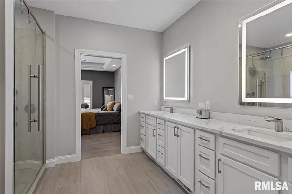 $725,000 | 2813 Richardson Drive, Springfield, IL 62711