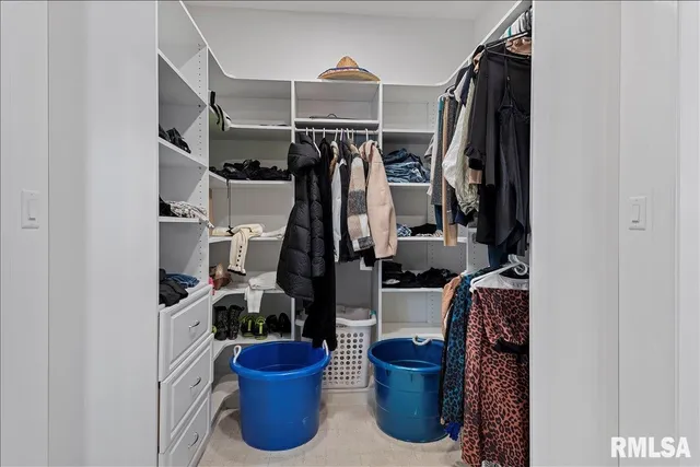 $750,000 | 2813 Richardson Drive, Springfield, IL 62711