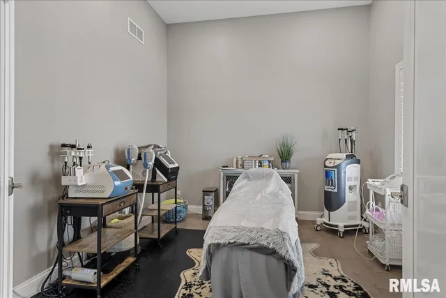 $750,000 | 2813 Richardson Drive, Springfield, IL 62711