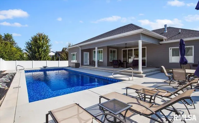 $750,000 | 2813 Richardson Drive, Springfield, IL 62711