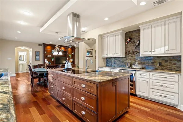 $860,000 | 3803 Frodo Cove, Austin, TX 78739