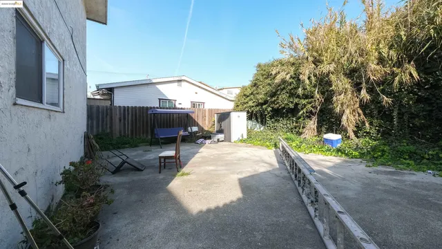 $698,000 | 2120 East 22nd Street, Oakland, CA 94606