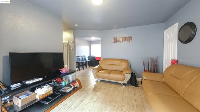 $698,000 | 2120 East 22nd Street, Oakland, CA 94606