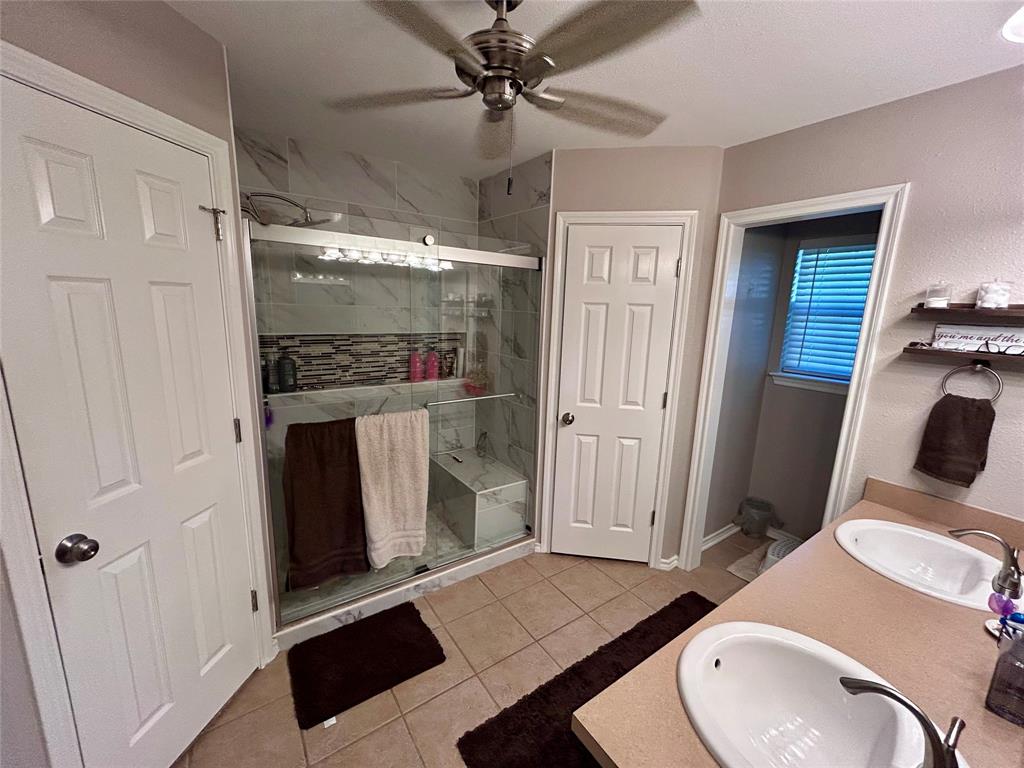 187 Sandy Lane Reno, TX 75462 - Photo 13 of 17