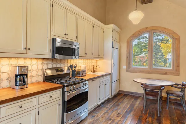 $12,490,000 | 274 Benchmark Drive, Mountain Village, CO 81435