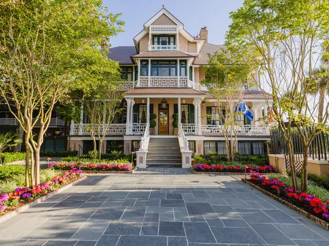 $28,000,000 | 25 East Battery, Charleston, SC 29401