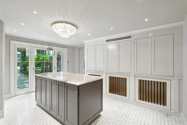 $28,000,000 | 25 East Battery, Charleston, SC 29401