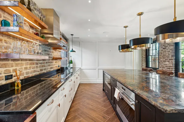 $28,000,000 | 25 East Battery, Charleston, SC 29401