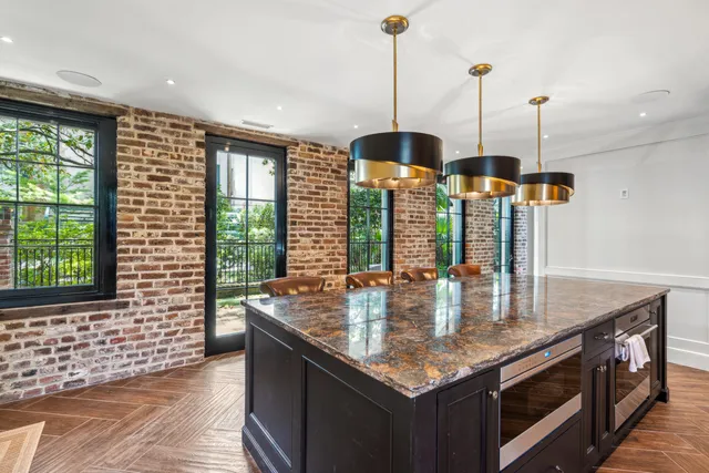 $28,000,000 | 25 East Battery, Charleston, SC 29401