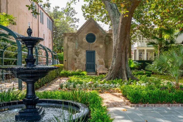 $28,000,000 | 25 East Battery, Charleston, SC 29401