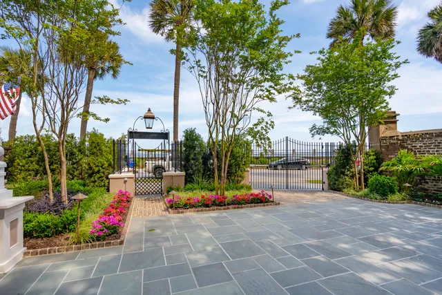 $28,000,000 | 25 East Battery, Charleston, SC 29401