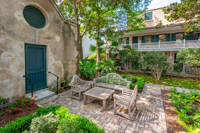 $28,000,000 | 25 East Battery, Charleston, SC 29401