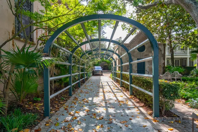 $28,000,000 | 25 East Battery, Charleston, SC 29401