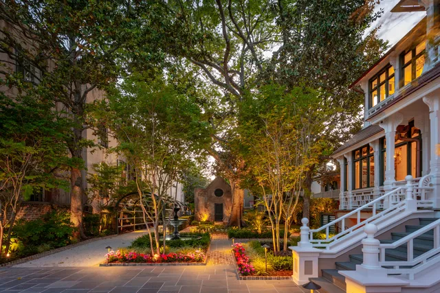 $28,000,000 | 25 East Battery, Charleston, SC 29401