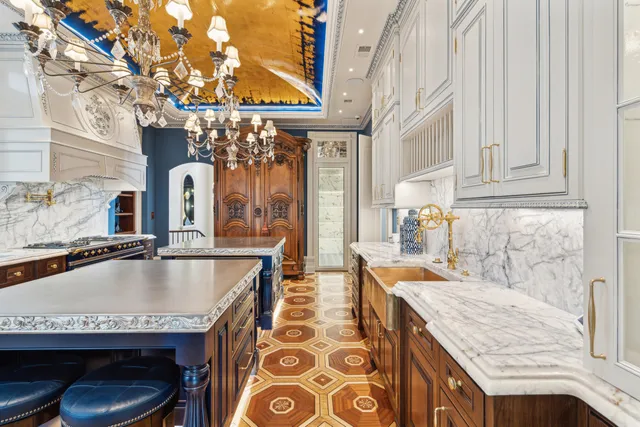 $28,000,000 | 25 East Battery, Charleston, SC 29401