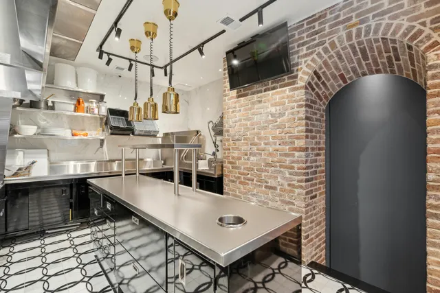 $28,000,000 | 25 East Battery, Charleston, SC 29401