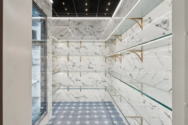 $28,000,000 | 25 East Battery, Charleston, SC 29401