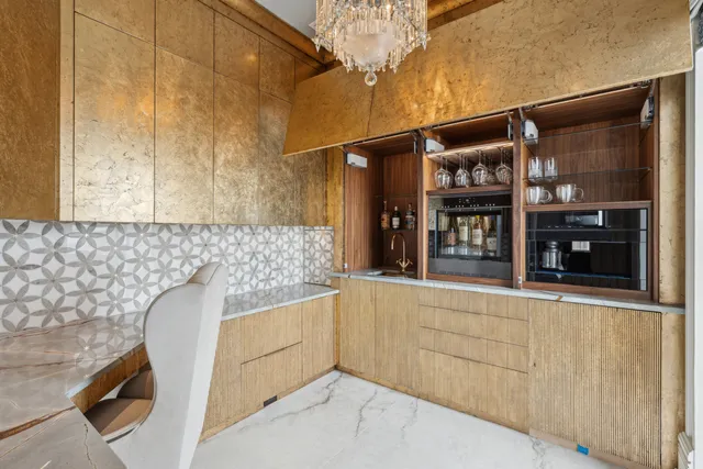 $28,000,000 | 25 East Battery, Charleston, SC 29401