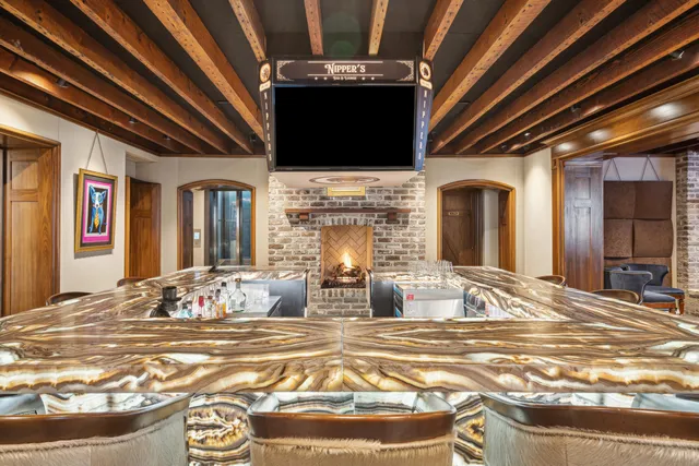 $28,000,000 | 25 East Battery, Charleston, SC 29401