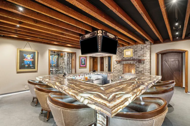 $28,000,000 | 25 East Battery, Charleston, SC 29401