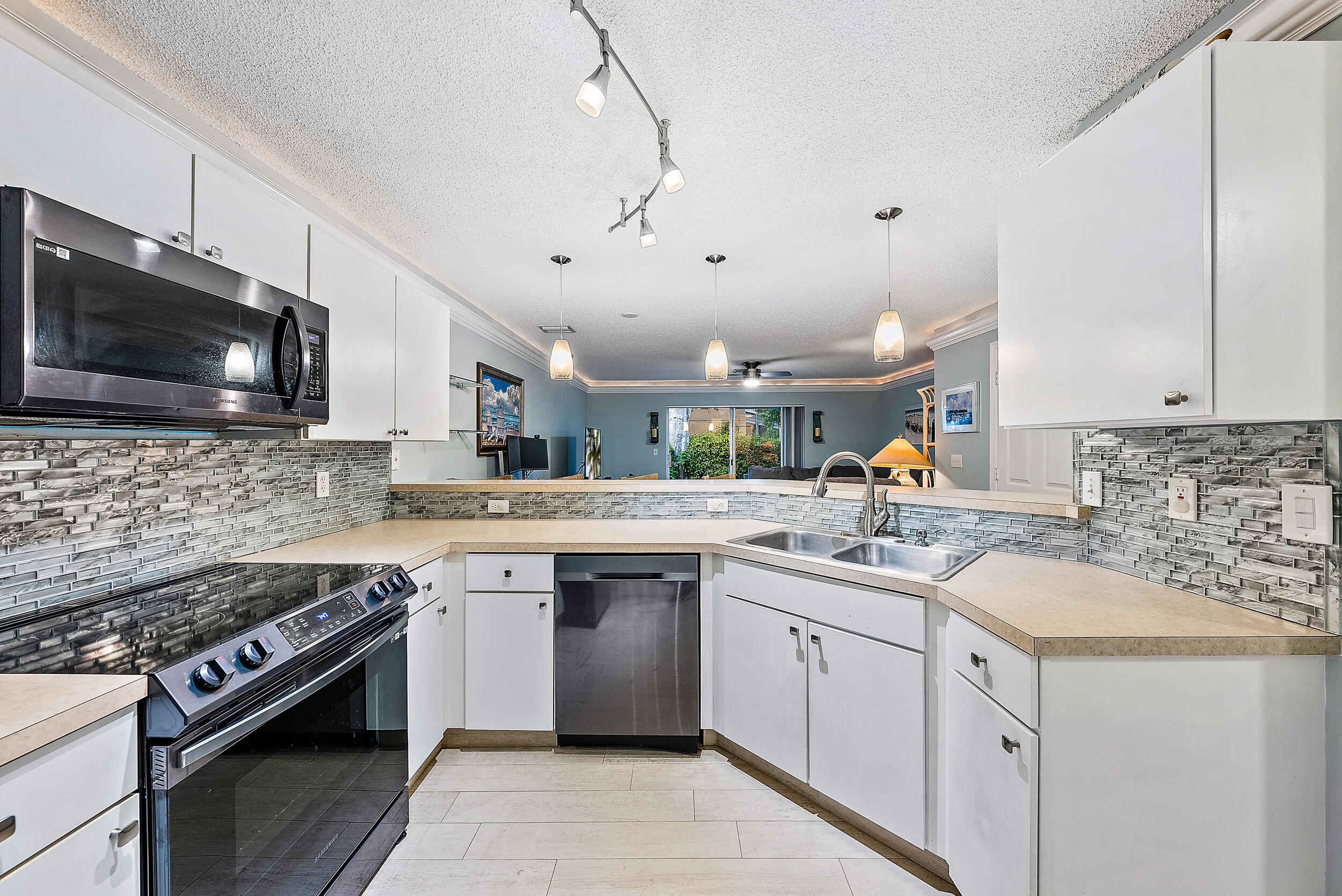 166 Timberwalk Trail Jupiter, FL 33458 - Photo 5 of 21 Kitchen View 2