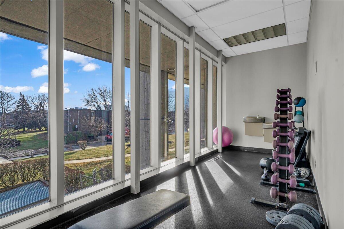 1300 East Lafayette Street, Unit 209 Detroit, MI 48207 - Photo 13 of 16 14-1300 E Lafayette St #209-13