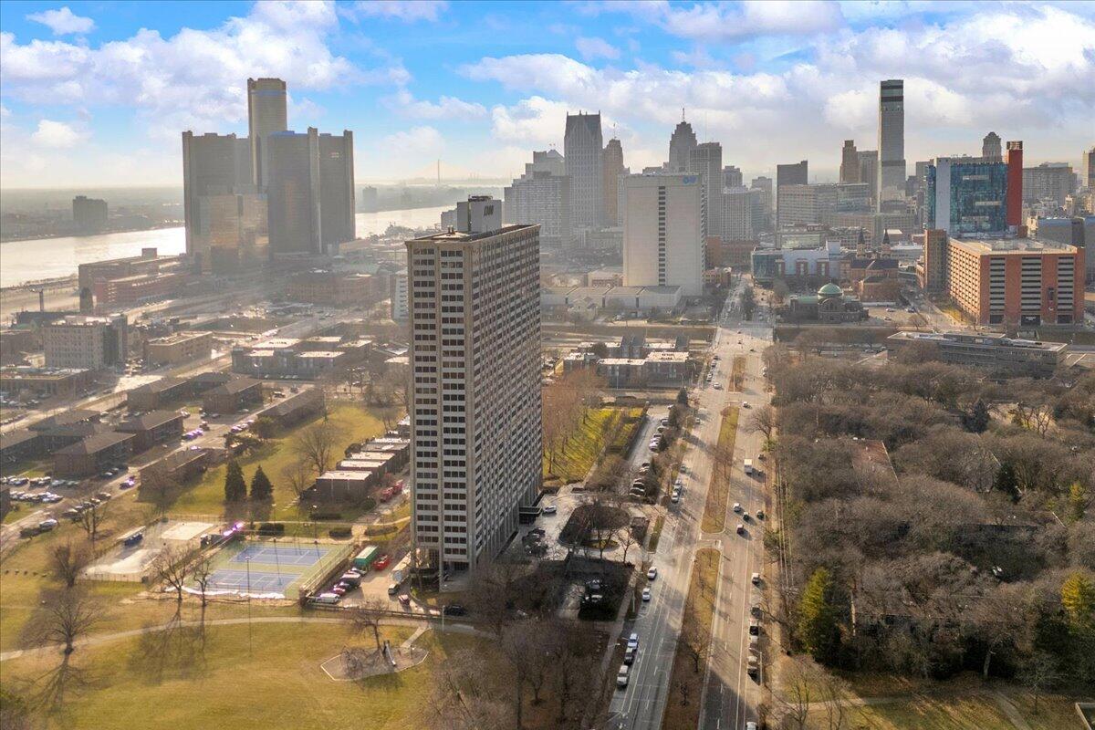 1300 East Lafayette Street, Unit 209 Detroit, MI 48207 - Photo 14 of 16 18-1300 E Lafayette St #209-17