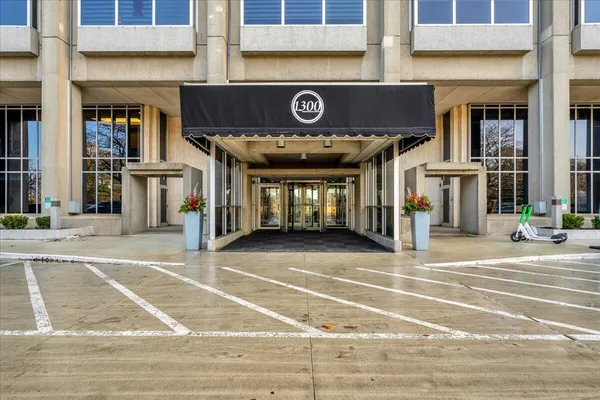 $84,000 | 1300 East Lafayette Street, Unit 209, Detroit, MI 48207