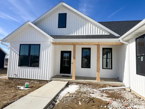 $399,000 | 1213 Parkview Drive, Eureka, IL 61530