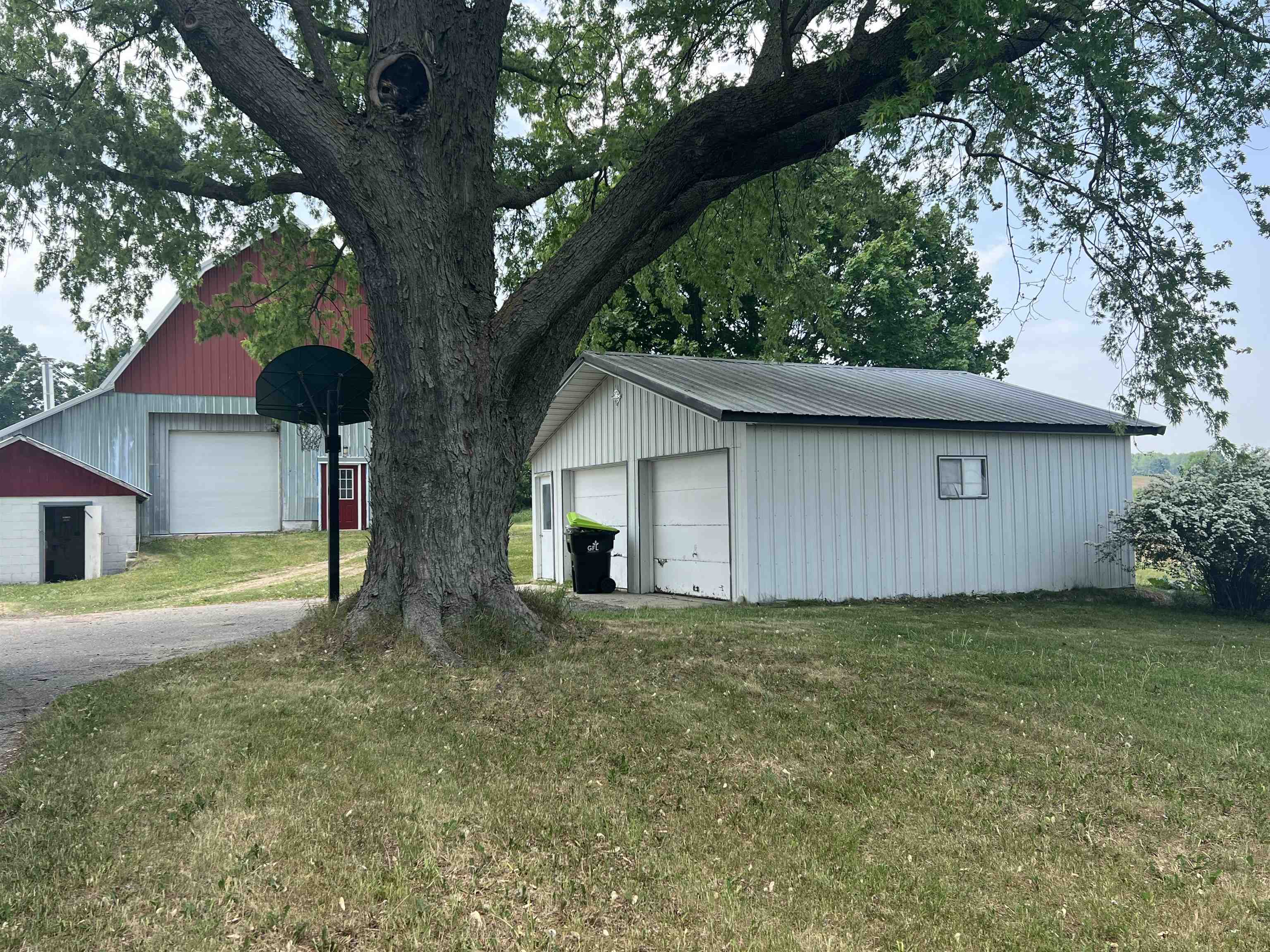 11670 South Dickerson Road McBain, MI 49657 - Photo 3 of 20 1931306-B3F1C882-7E82-4DCC-B7D2-64707B9A08C5.JPG