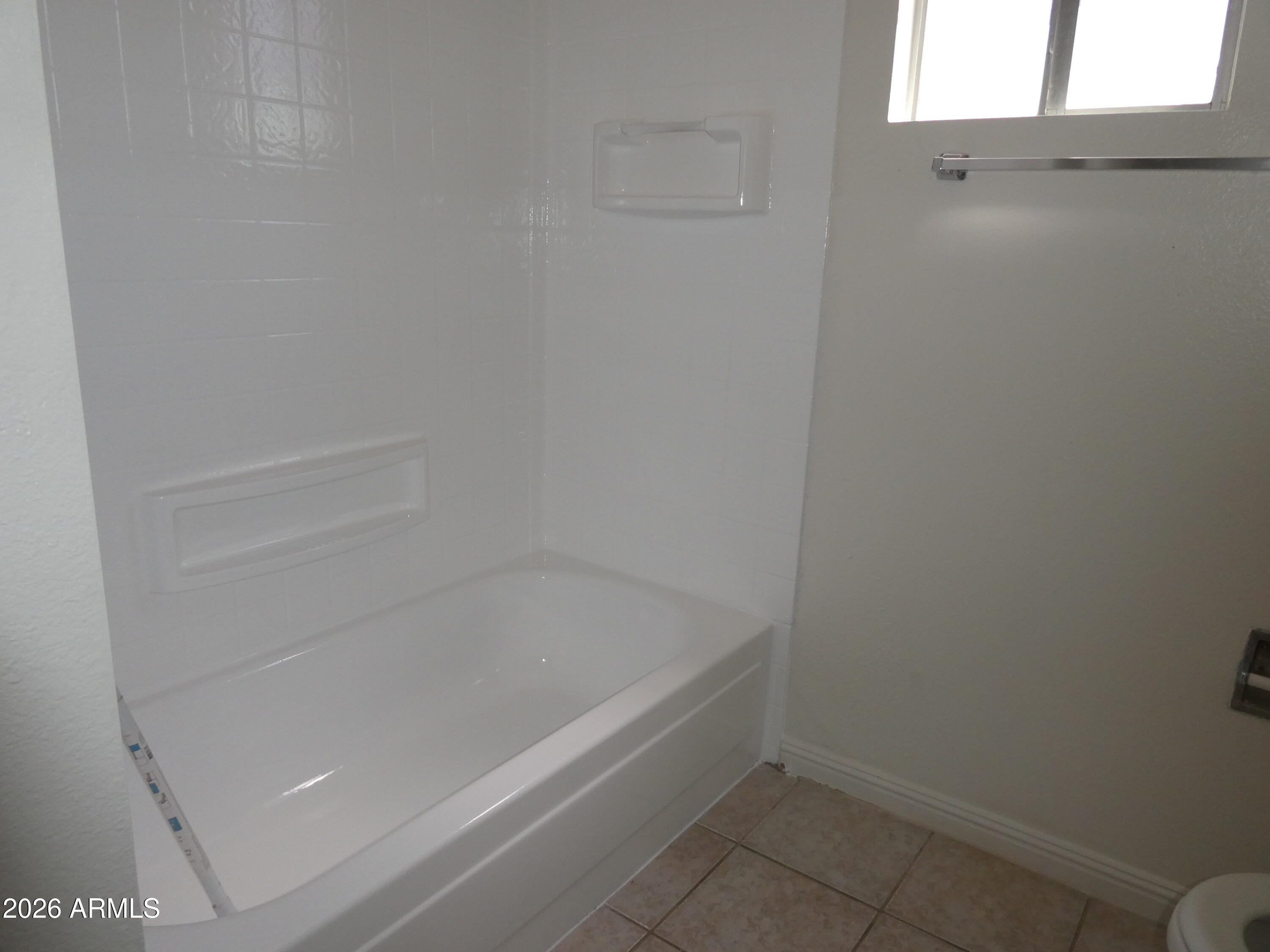 2146 West Utopia Road Phoenix, AZ 85027 - Photo 12 of 16 HALL BATH