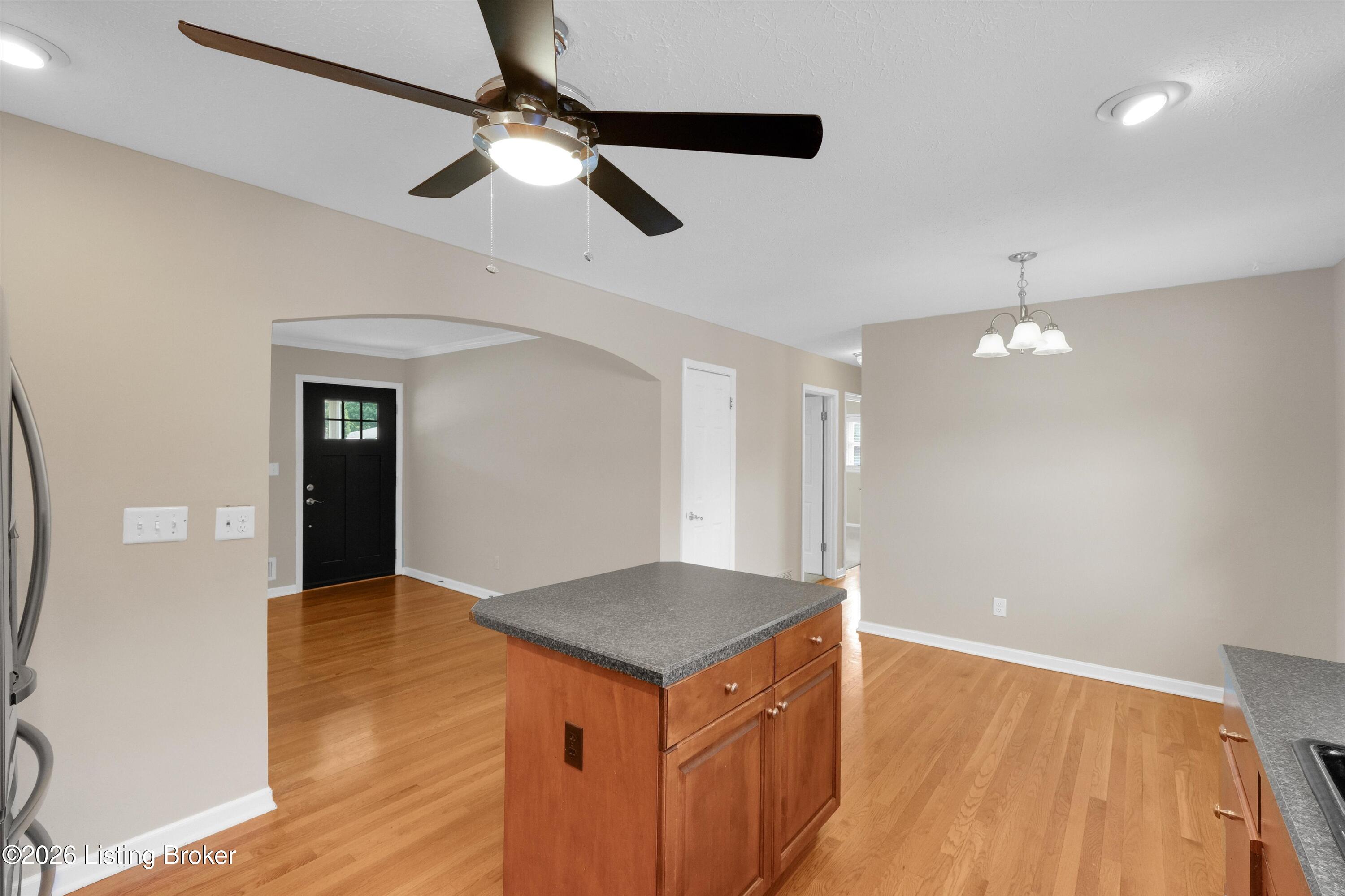 2704 Alps Road Louisville, KY 40216 - Photo 19 of 68 Kitchen