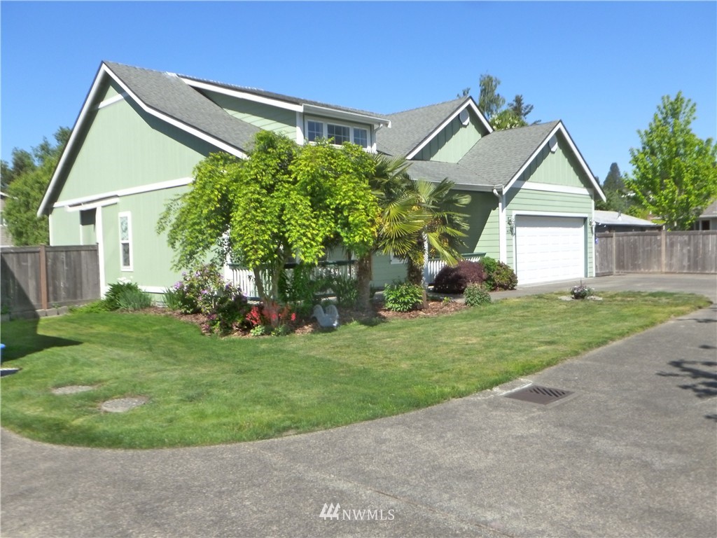 409 Jackson Street Steilacoom, WA 98388 - Photo 2 of 24