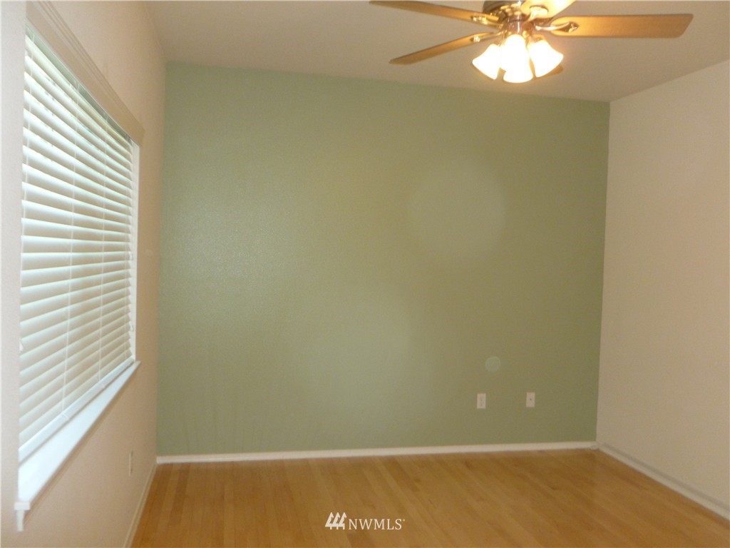 409 Jackson Street Steilacoom, WA 98388 - Photo 13 of 24