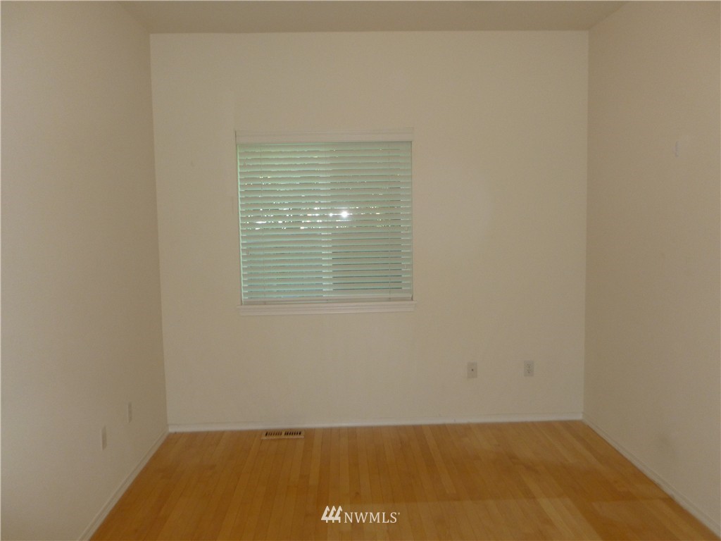 409 Jackson Street Steilacoom, WA 98388 - Photo 18 of 24