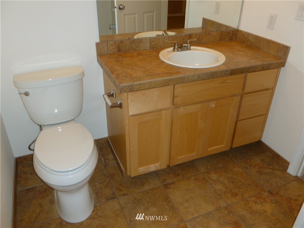 409 Jackson Street Steilacoom, WA 98388 - Photo 19 of 24