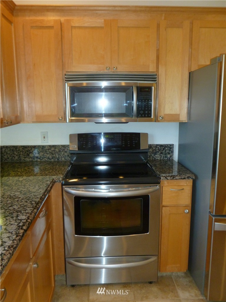 409 Jackson Street Steilacoom, WA 98388 - Photo 7 of 24
