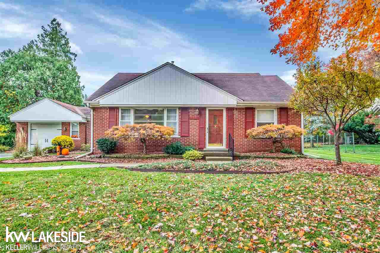 157 Nawakwa Road Rochester, MI 48307 - Photo 1 of 32
