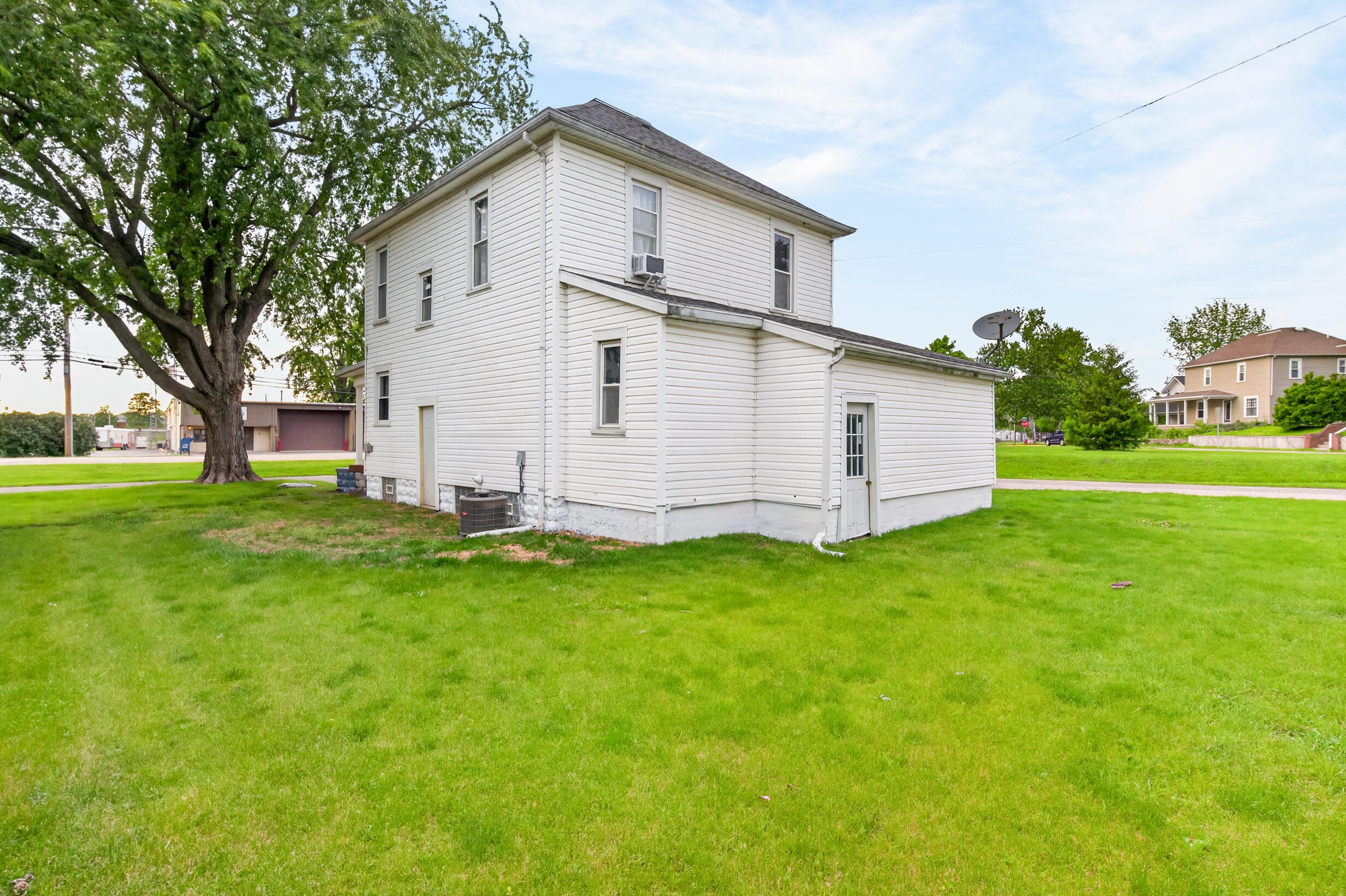 801 Fair Road Sidney, OH 45365 - Photo 5 of 32 801 Fair, Sidney-5