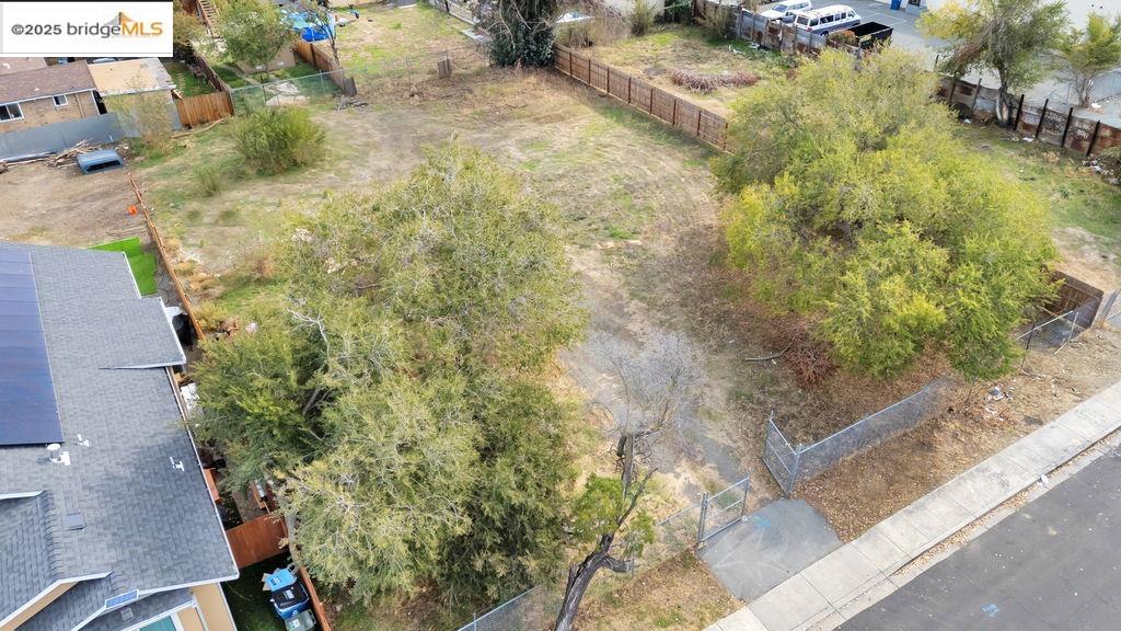 64 South Bella Monte Avenue Bay Point, CA 94565 - Photo 35 of 38 a backyard of a house with lots of green space