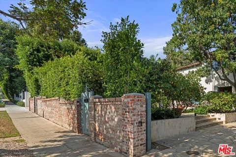 $3,350,000 | 1836 Outpost Drive, Los Angeles, CA 90068