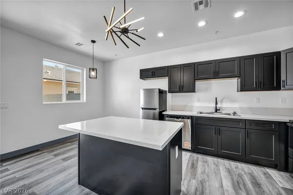 $300,000 | 382 East Erin Street, Pahrump, NV 89048