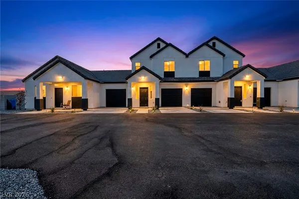 $300,000 | 382 East Erin Street, Pahrump, NV 89048