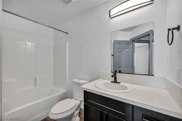 $300,000 | 382 East Erin Street, Pahrump, NV 89048